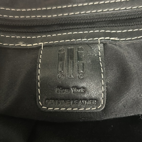 Genuine leather backpack - Picture 4 of 4